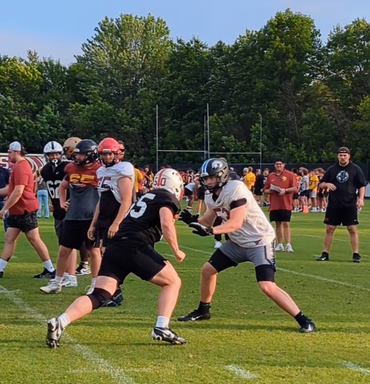 pontnack99's tweet image. Thank you @WillTompkins14 for your support at IA State Camp this week! I'm gonna miss you this upcoming season, but can't wait to see you dominate on the field for the @CycloneFB!! Let's GOOOO!! 💪
@PlayBookAthlete @ISUMattCampbell @CoachRasheed @ISUFootball @CarriePontnack