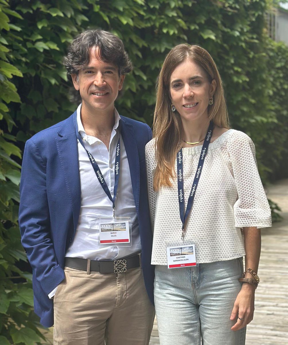 📆Concluye el fantástico Congreso #SECOP2025 con las siguientes presentaciones de nuestros compañeros de Oculoplastia: Dra Jimeno y Dra Ventas. 
¡Enhorabuena a tod@s los que habéis asistido y participado en el Congreso, representando al S Oftalmologia del #RYC!  #oculoplastia