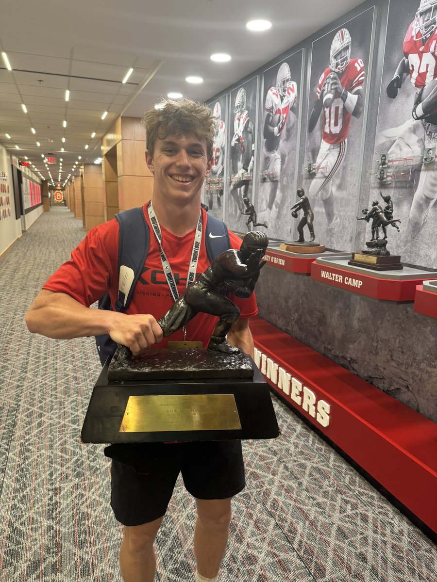 BMHeitmeyer's tweet image. Great day competing at Ohio State with @Jhewy10 and @jaceche1. Thanks Coach Keys for taking the time to provide tour of Woody Hayes Athletic Center and @theGunnerDaniel for the invite.