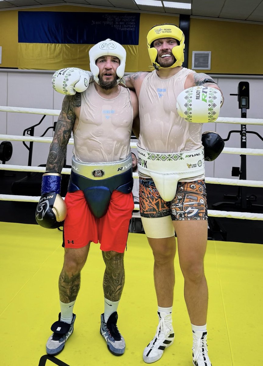 YaroslavAmosov's tweet photo. It's a great honor to train with the best of the best🥊 @usykaa https://t.co/wxSyoXnK5y