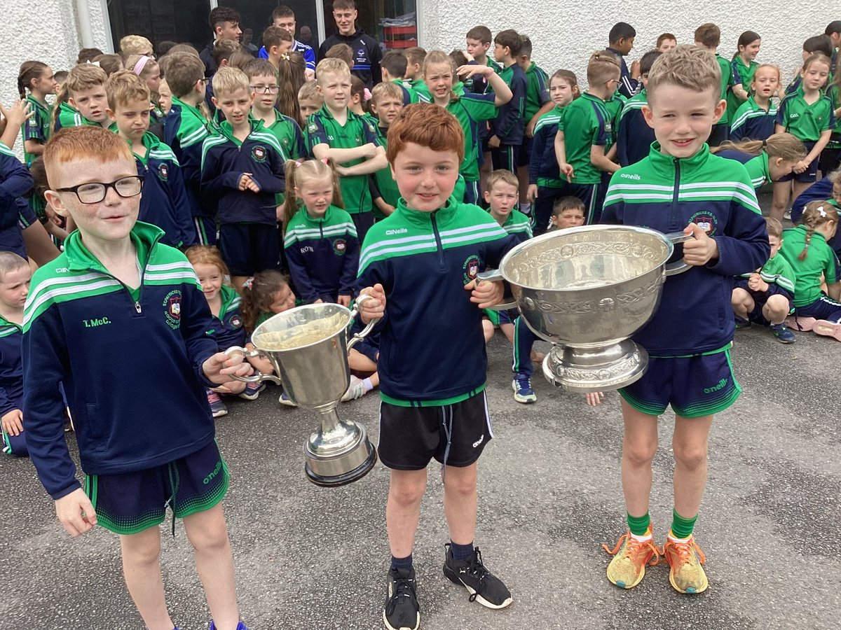 St.Patrick's GlenPS (@stpatricks_glen) on Twitter photo 🏆 Thank You to St. Pat’s! ⚪️🔵⚫️
A heartfelt thank you to <a href="/StPatsMaghera/">St Patrick's College</a> and especially to our three former pupils who returned today with the Hogan Cup! What a proud moment it was for our children, and the staff who taught the boys, to celebrate their success. 🏆 Thank You to St. Pat’s! ⚪️🔵⚫️
A heartfelt thank you to <a href="/StPatsMaghera/">St Patrick's College</a> and especially to our three former pupils who returned today with the Hogan Cup! What a proud moment it was for our children, and the staff who taught the boys, to celebrate their success.