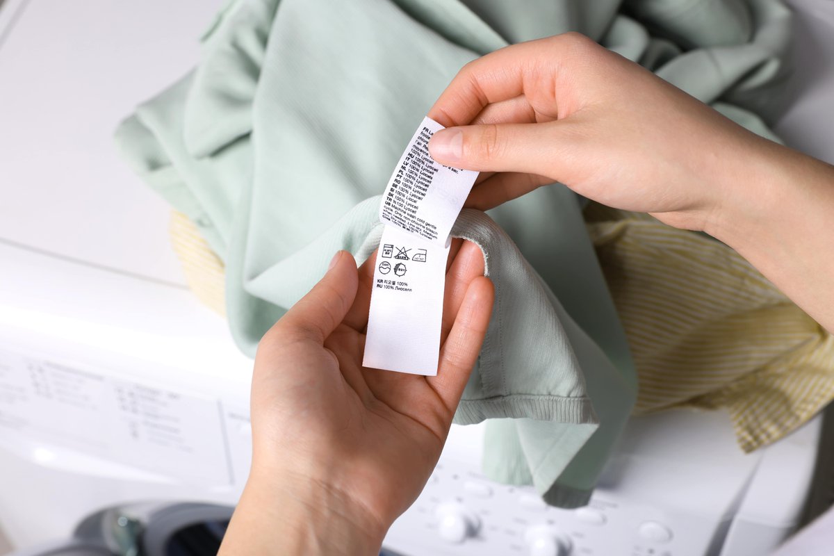 DandG_Global's tweet image. 🧺 Confused by the symbols on your clothing labels? You’re not alone!
Our easy-to-follow washing symbols guide takes the guesswork out of laundry day, so you can wash with confidence.
👕 bit.ly/4mJhyz7