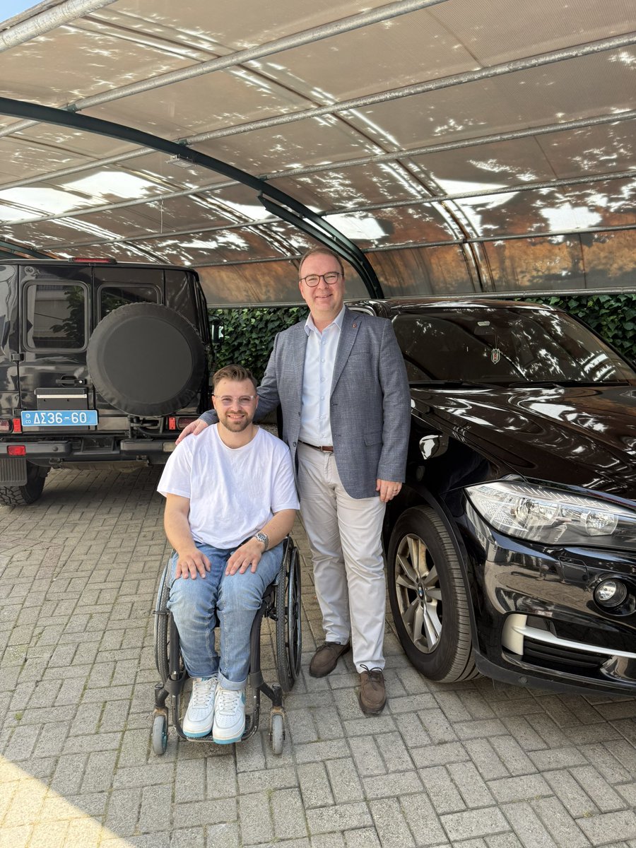 Bugün Gümülcine’de T.C. Başkonsolosluğunu ziyaret etme fırsatı buldum. Sayın Başkonsolos tarafından son derece nazik ve sıcak bir şekilde karşılandım. Gösterilen ilgi ve misafirperverlik için teşekkür ederim. 🇹🇷🇬🇷
<a href="/TC_GumulcineBK/">Türkiye in Komotini</a>