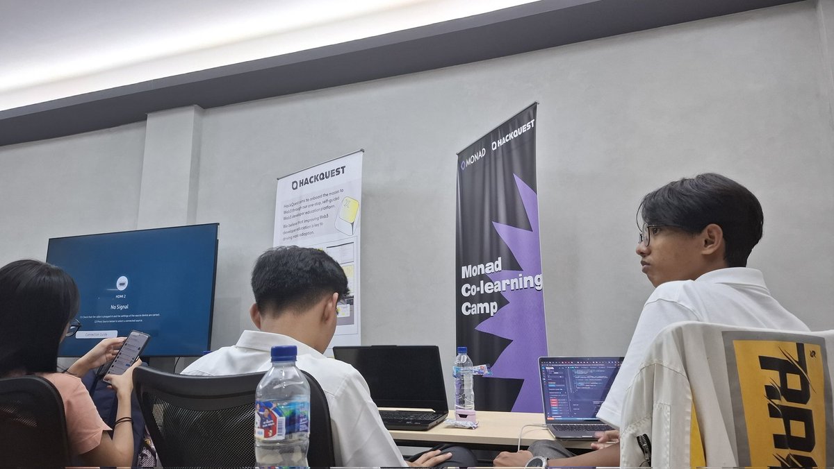 hannnnntwo's tweet image. Day - 1
Joined a co-learning camp recently — already feeling more motivated and less alone on this dev journey. Shoutout to the mentors and peers who make learning 10x better 🚀
@blockdev_id @ethjkt @verestraa @Zexoverz @CoolestGreenMan @HackQuest_ @indodax