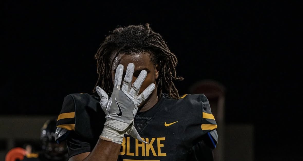 BREAKING: 2028 five-star running back Elijah Newman-Hall has committed to Ohio State according to multiple reports.

Newman-Hall is a 6’0” 205 lb athlete from Blake High School.

Welcome to Buckeye Nation <a href="/Cinco_5xx/">Elijah Newman Hall</a> 🌰.