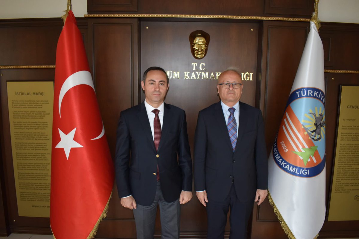 İçişleri Bakanlığı Kaçakçılık İstihbarat, Harekât ve Bilgi Toplama Dairesi Başkanlığı EYP ile Mücadele Koordine Müdürü Kıdemli Albay Ömer Karabulut Kaymakamımız Sayın Kemal Yıldız’ı ziyaret etti.