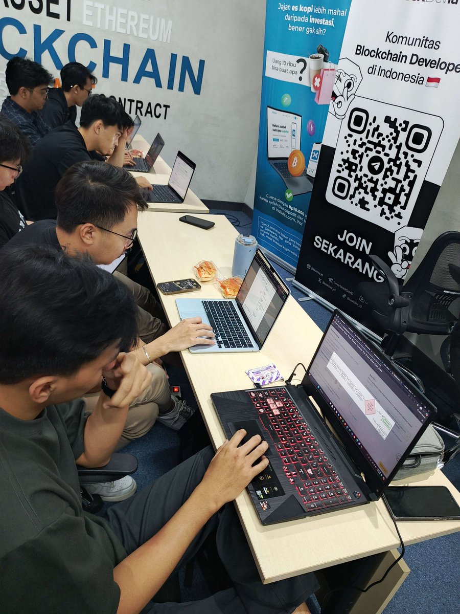 hannnnntwo's tweet image. Day - 2
Started diving into ERC-20/721/1155 & modular smart contracts. Still wrapping my head around a few concepts, but loving the challenge! Huge thanks to all the seniors & devs who’ve been guiding us.
@blockdev_id @HackQuest_ @ethjkt @verestraa @Zexoverz @CoolestGreenMan