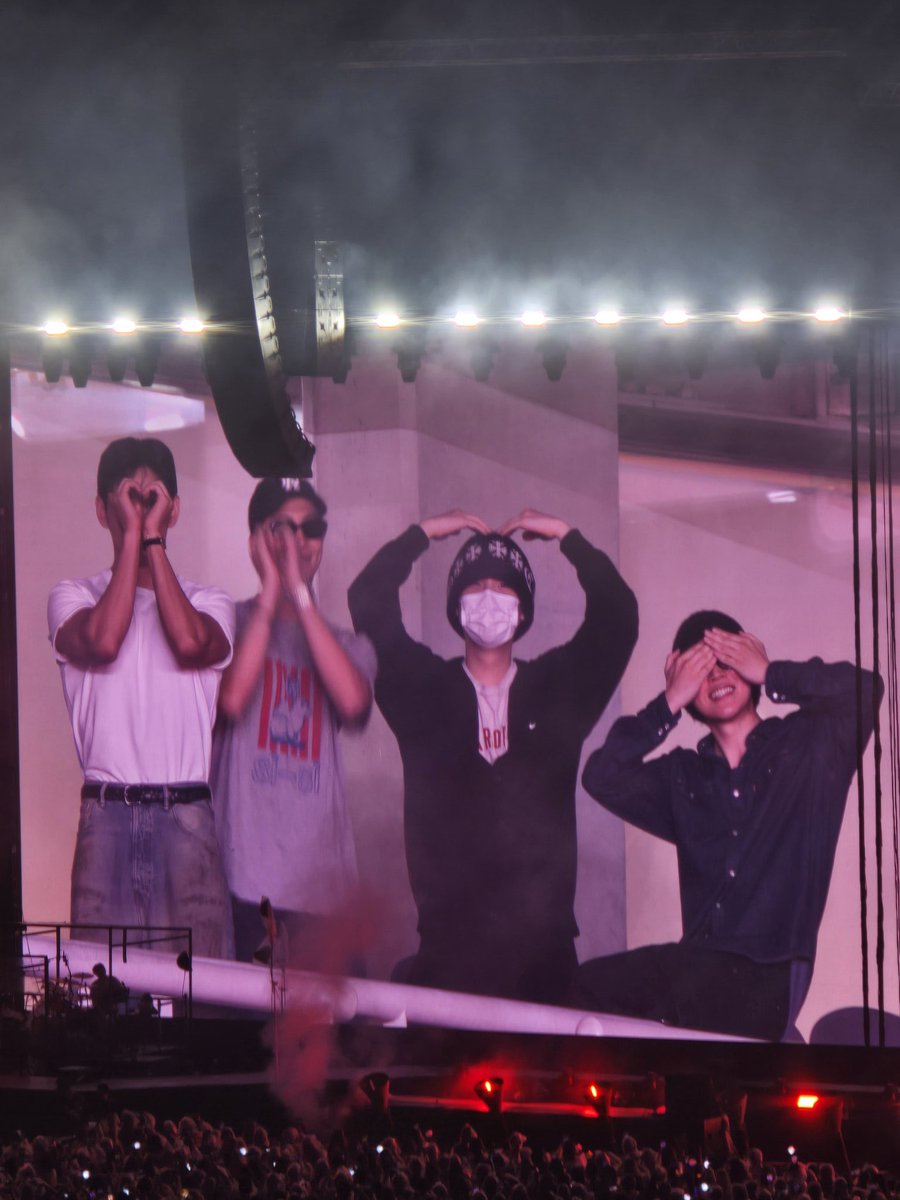Iovergcf's tweet photo. 😭😭😭😭😭😭miss you https://t.co/xyNufZaDP3