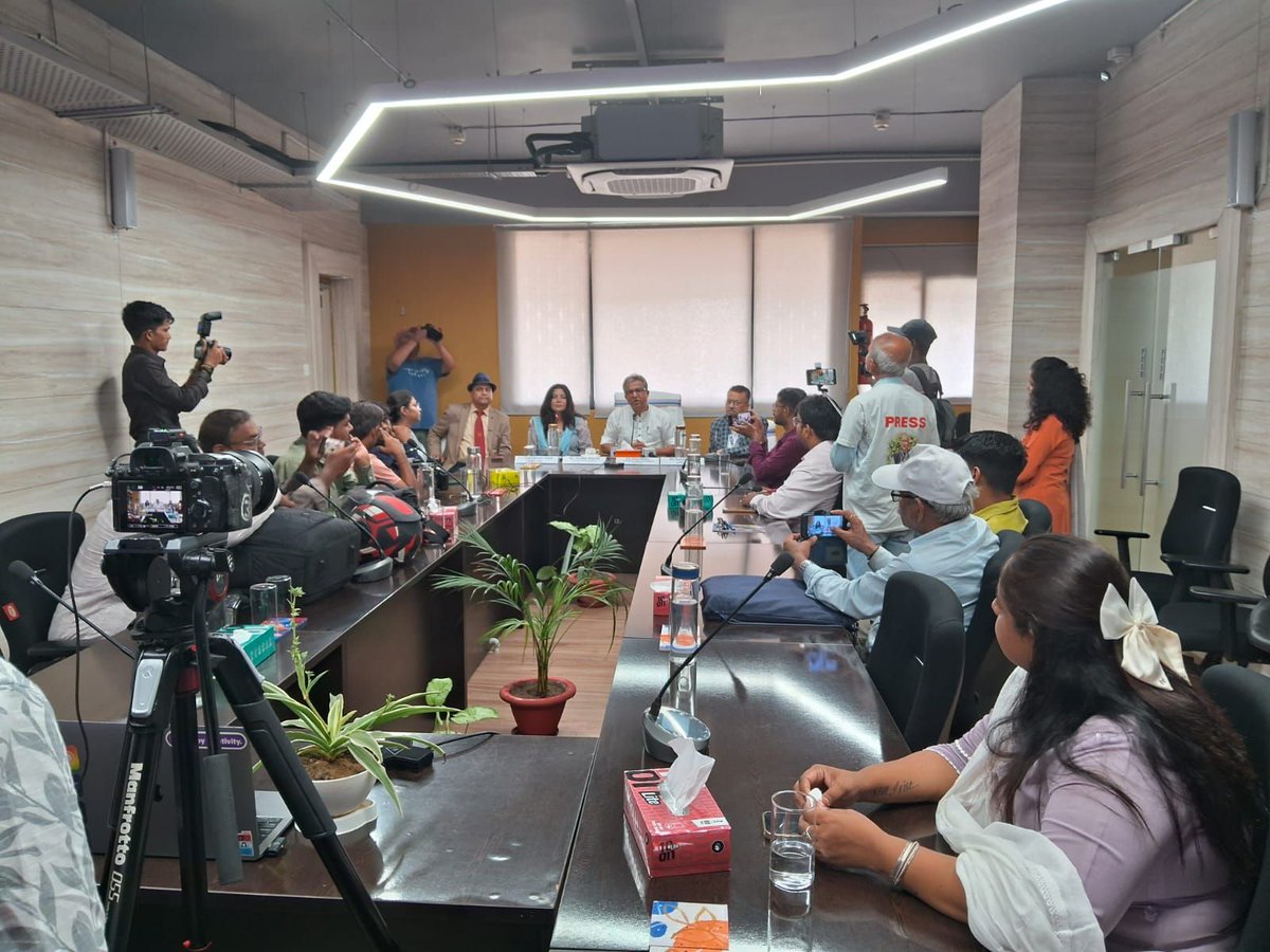 CIMP BIIF (@cimpbiif) on Twitter photo Bihar Ideas Yatra is live! 45 days, 38 districts, 10K+ startups. Press conference by DoI Bihar, YourStory & CIMP-BIIF at B-HUB Patna.
<a href="/mishranitish/">Nitish Mishra</a> <a href="/ProfessorRana/">Dr. Rana Singh</a> <a href="/Kumod2001/">Kumod Kumar</a> <a href="/YourStoryCo/">YourStory</a>
<a href="/startup_bihar/">Startup Bihar</a> <a href="/IndustriesBihar/">Department of Industries, Bihar</a> <a href="/FollowBhub/">B-HUB ๐ฎ๐ณ</a> <a href="/TiePatna/">TiE Patna</a>
#StartupBihar #TiEPatna #YourStory Bihar Ideas Yatra is live! 45 days, 38 districts, 10K+ startups. Press conference by DoI Bihar, YourStory & CIMP-BIIF at B-HUB Patna.
<a href="/mishranitish/">Nitish Mishra</a> <a href="/ProfessorRana/">Dr. Rana Singh</a> <a href="/Kumod2001/">Kumod Kumar</a> <a href="/YourStoryCo/">YourStory</a>
<a href="/startup_bihar/">Startup Bihar</a> <a href="/IndustriesBihar/">Department of Industries, Bihar</a> <a href="/FollowBhub/">B-HUB ๐ฎ๐ณ</a> <a href="/TiePatna/">TiE Patna</a>
#StartupBihar #TiEPatna #YourStory