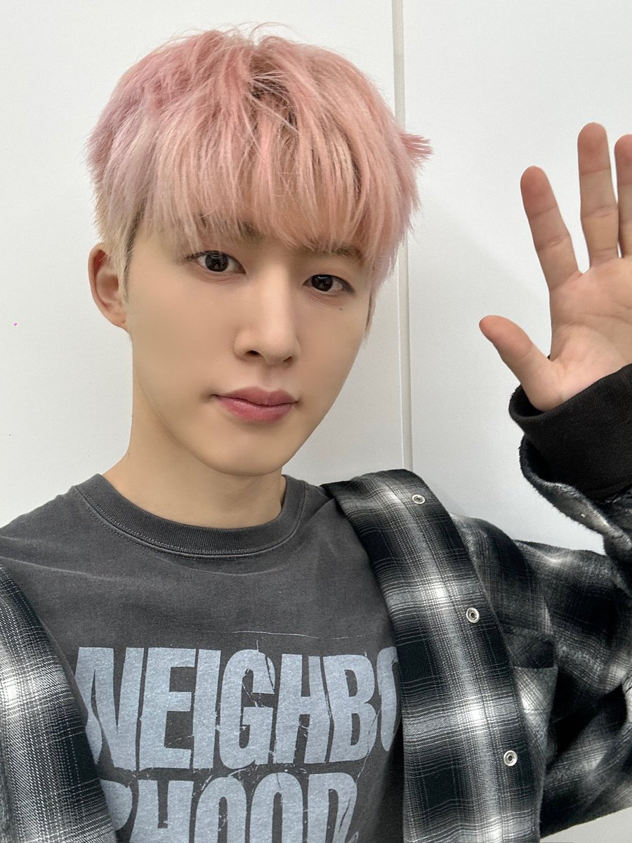 BI_131official's tweet photo. #bcut
🆔 신나는 불금 나랑 같이 보내줘서 고마워❤️‍🔥
늦었으니까 조심히 들어가!
내일 늦잠도 자고~
#BI #비아이 #131LABEL https://t.co/DXdxGVnjDy