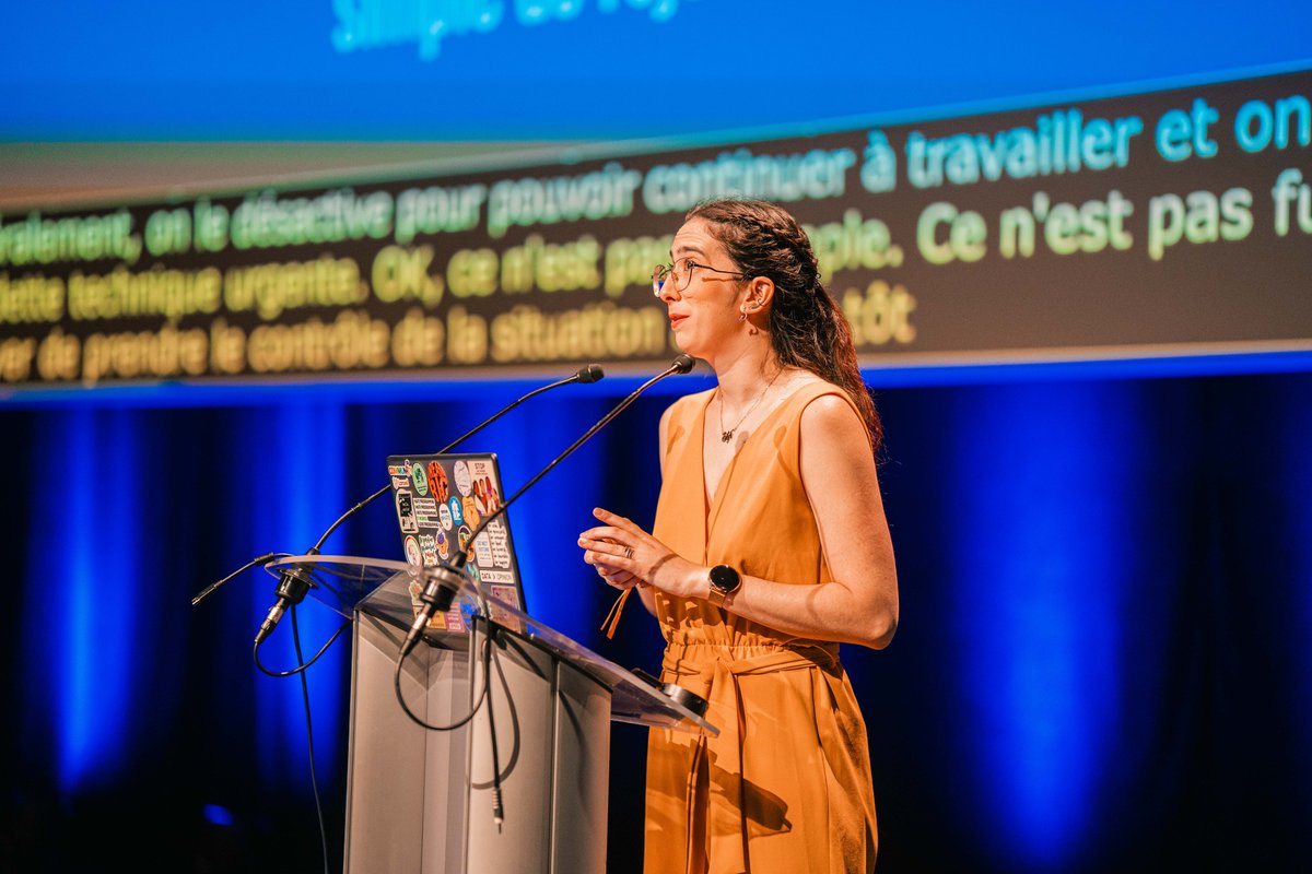 nclsdtrz's tweet photo. @cecilehamerel @DevfestLille @SofLesc J'avais pas vu 😂🎉 très belle énergie ! https://t.co/eiT9x5ckSJ