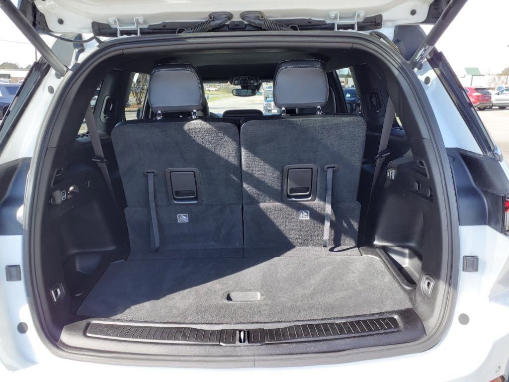 SmithFordAR's tweet photo. Come by Smith Ford in Conway today to see this 2023 Jeep Grand Cherokee L Altitude 4WD!

✅ Forward Collision Warning
✅ Rear A/C
✅ 3rd Row Seat
✅ Lane Departure Warning
✅ Rear View Camera and more! 

(501)329-9881
https://t.co/FFQUdYHBqU https://t.co/YJtvQ9OYrp