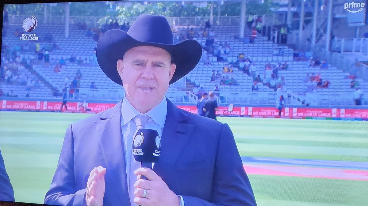 Randy_Tandy's tweet photo. Has someone told him it's Lords not Yellowstone 

#WTC2O25Final https://t.co/trtdlFLl5C