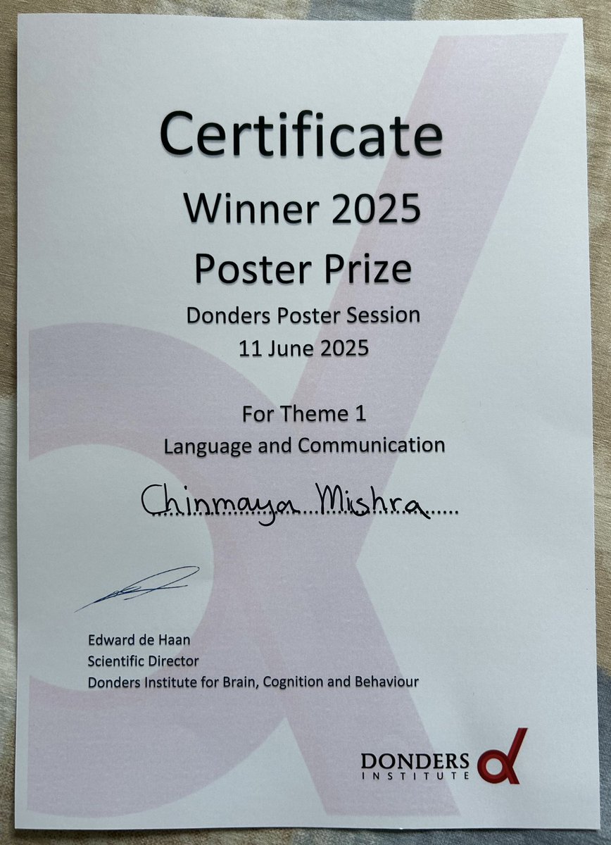 I had the opportunity to present a poster on our latest work investigating how a robot can signal understanding at the Donders’s Day. 

Had a wonderful poster session with  many insightful discussions. And the cherry on top was winning the poster prize 🏆 

#HRI #Robotics