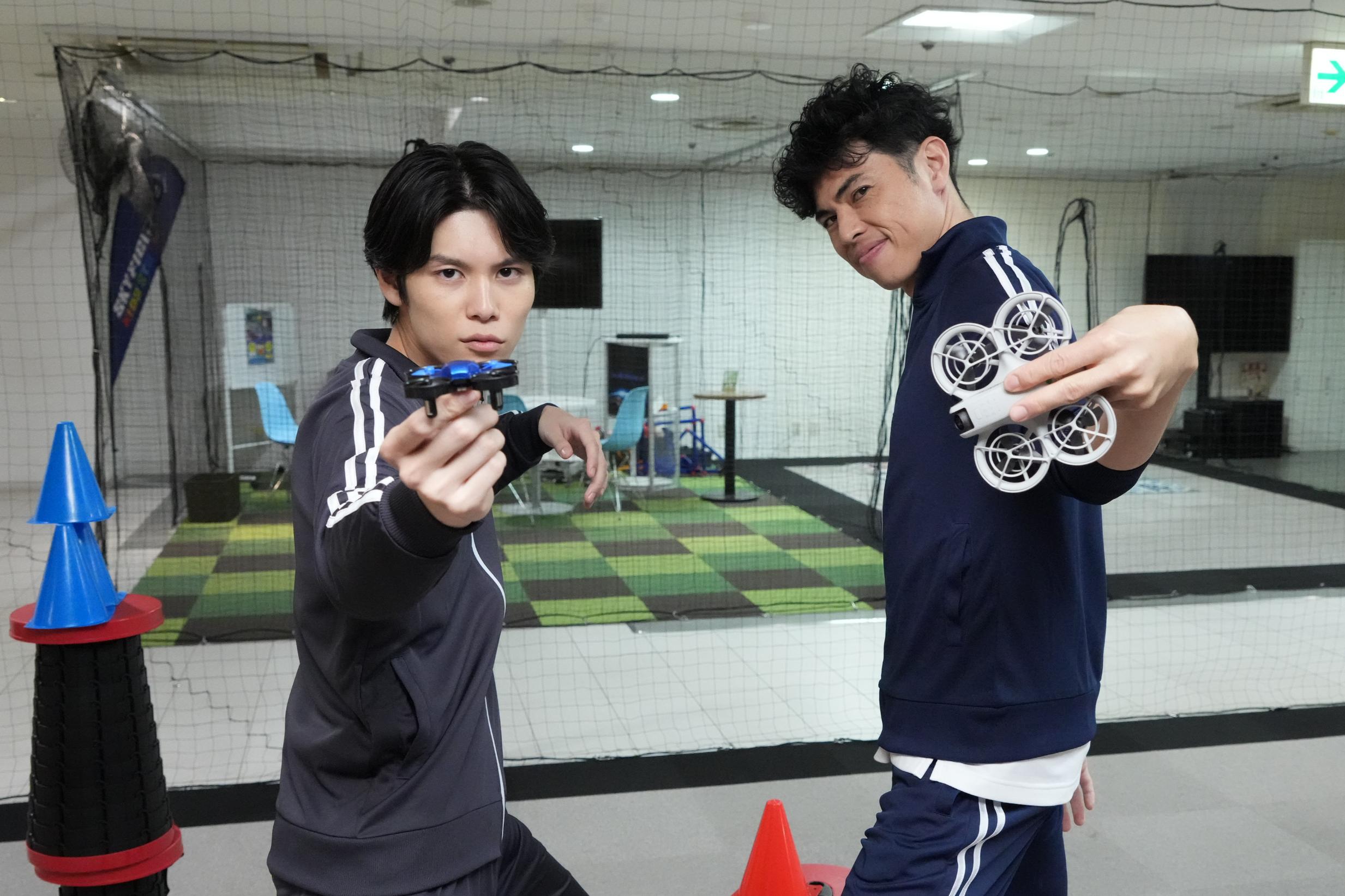 萩原利久 2nd写真集＆2025年カレンダー【公式