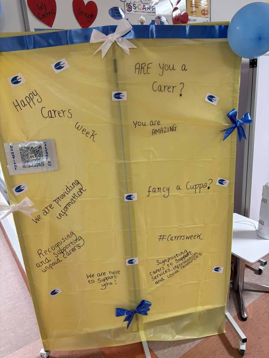AMUFGHNCA's tweet image. AMU are celebrating Carers week with tea/coffee/ cakes and Tunde from bury carers hub is available on the unit providing information 💛 💙 #carersweek #burycarershub
