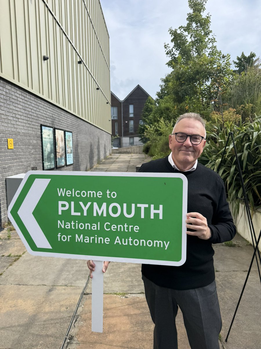 CouncillorTudor's tweet photo. Massive turnout for our Marine Autonomy Event in Devonport today- business is brisk and an important staging post in SW defence futures. #swrdsc https://t.co/c1VtN6r9Wt
