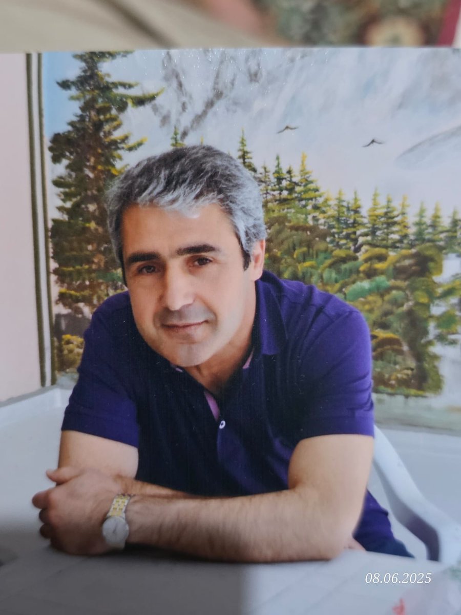 xanaaxparr's tweet photo. Îro 13'ê hezîranê ye. Îro sî salên te qedîyan li zindanê û îro tê bihata malê... nehiştin tu werî! Ev neheqî nayê jibîrkirin!
Dilê me, gîyanê me li cem te, li cem têkoşîn, bawerî û vîna te ye...
*Hemed Badîn (M.Bahattin Öncü) şeş meh li sî salan zêde kirin https://t.co/qi1WUZIalo