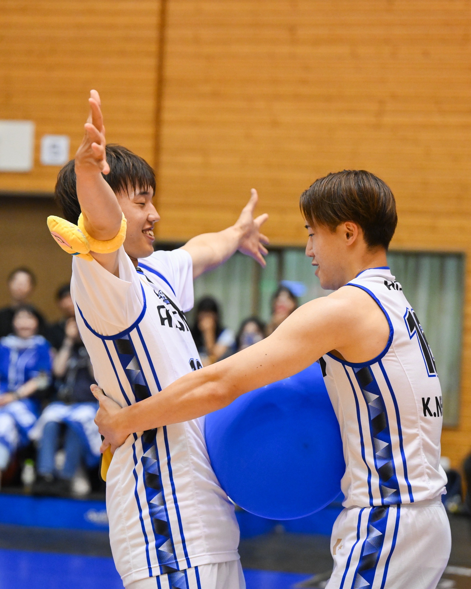 3/27日(金)選手直筆サイングッズ プレゼントキャンペーンの