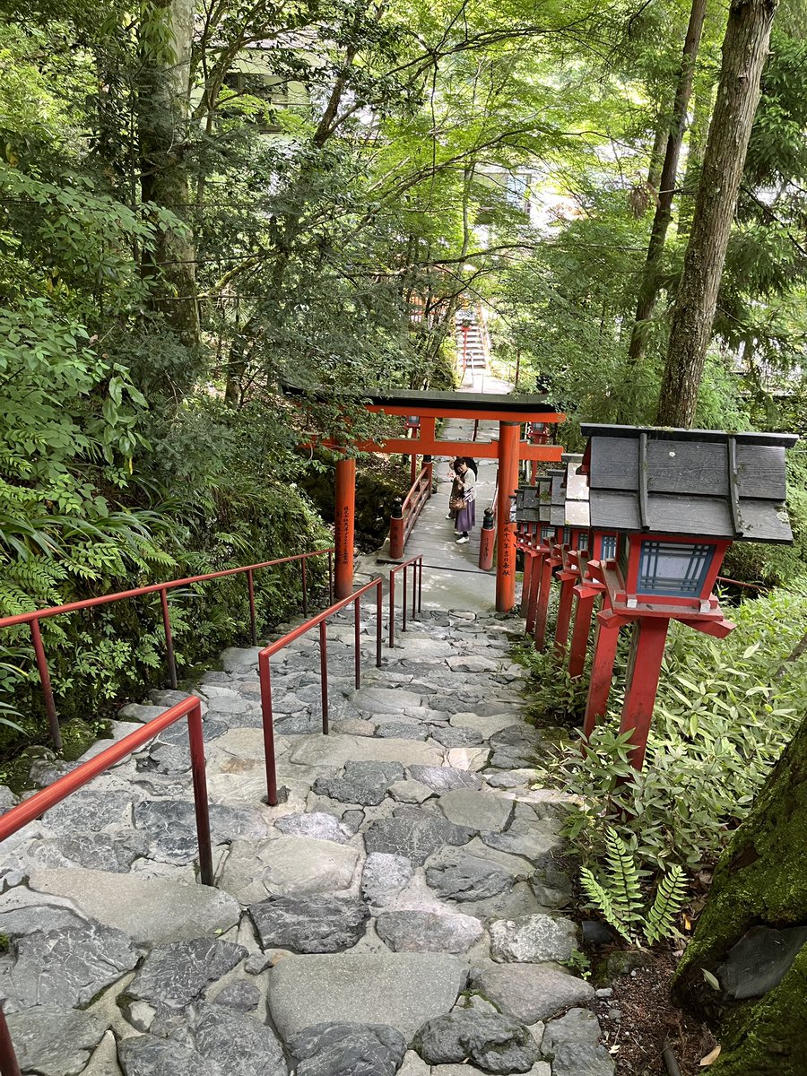 twave1122's tweet photo. BAND-MAIDの小鳩さんが好きな貴船神社にやっと行ってきましたっぽ https://t.co/BWB5eIWEkC