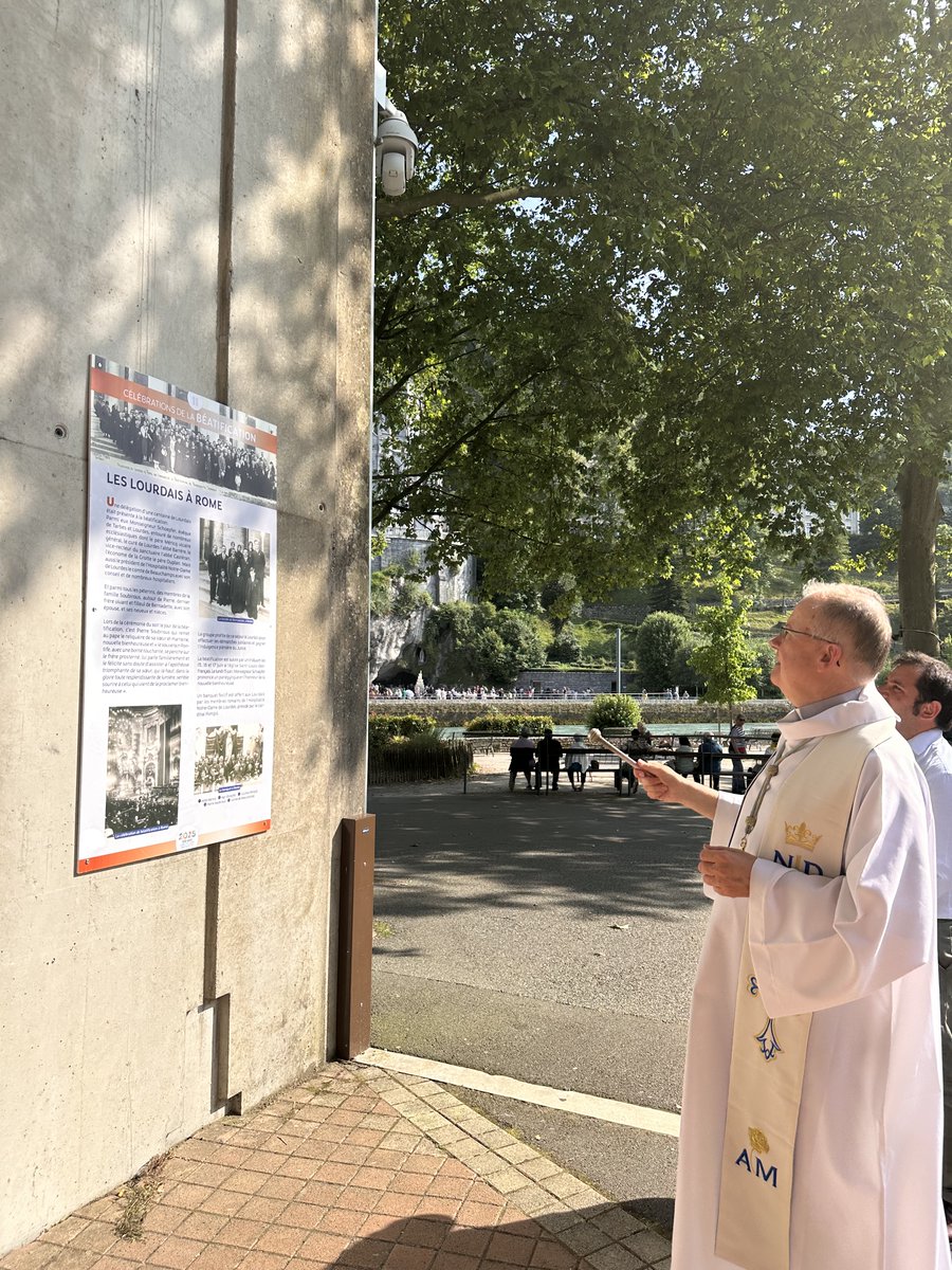Sanctuaire Notre-Dame de Lourdes tweet media