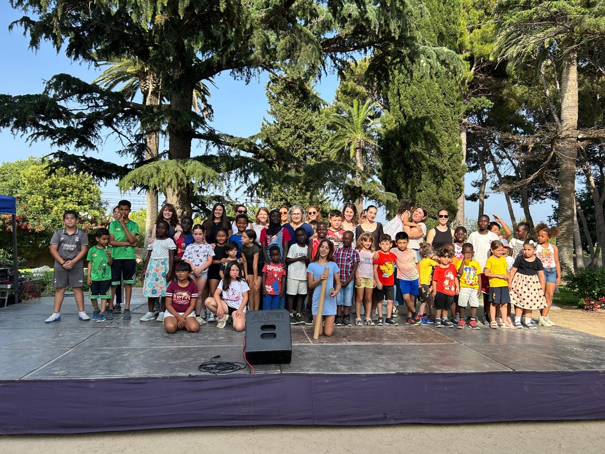 Ahir vam celebrar una jornada molt especial: la festa del  Servei d’Intervenció Socioeducativa! Infants de #Vilaseca, la Pineda i la Plana  van gaudir d’una tarda plena d’activitats, jocs i rialles. Una trobada per compartir, créixer i reforçar vincles.