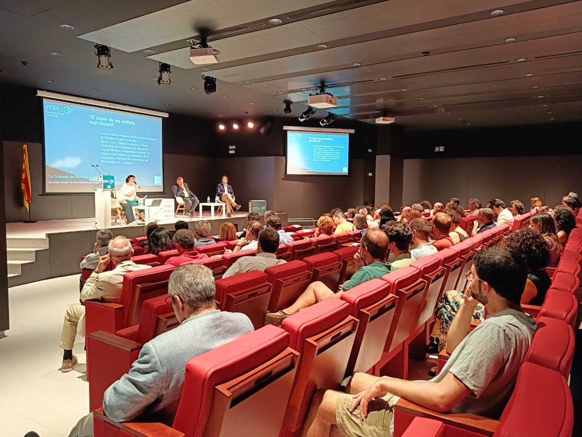 👅 La diputada Glòria Colom participa a la 2a trobada ImpliCAT, de municipis actius pel català, que té com a objectiu compartir experiències i aprofundir en eines per fomentar i garantir l'ús social del català des dels consistoris
