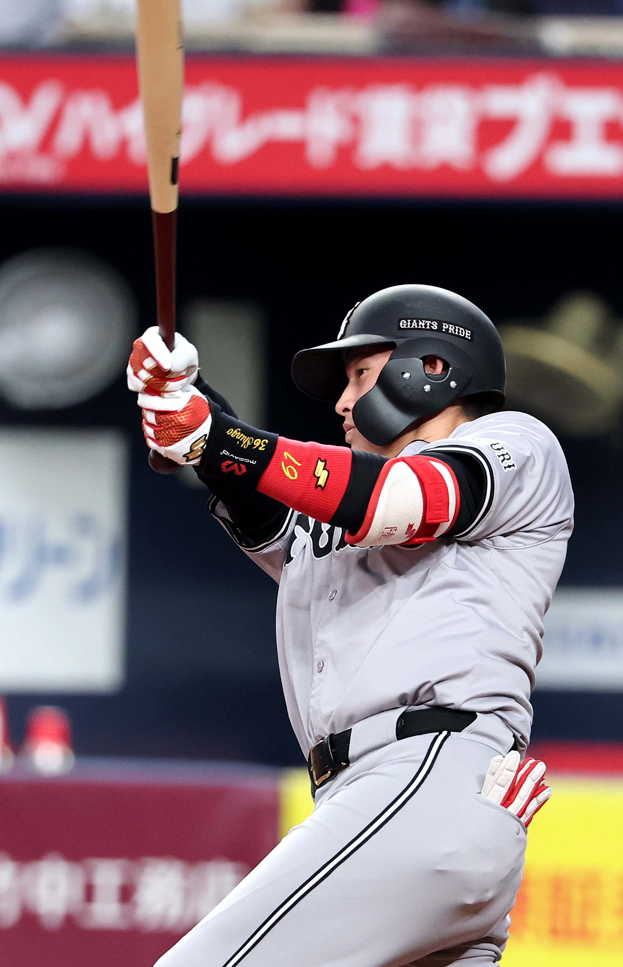 Giants \"最新版\"含む 読売ジャイアンツ ナイキ ブラック YG トライブレンド Tシャツ