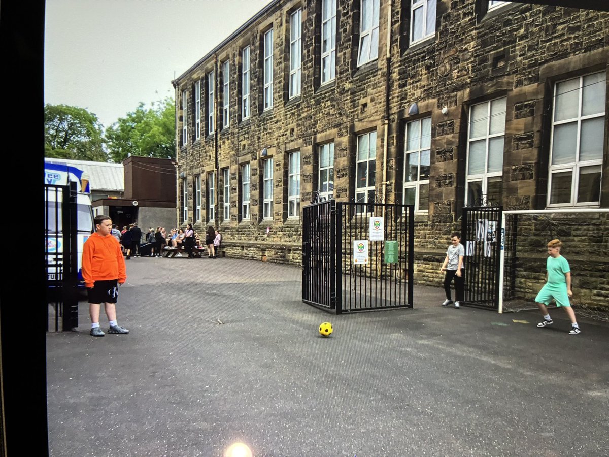 P6 netball and football shoot#funday