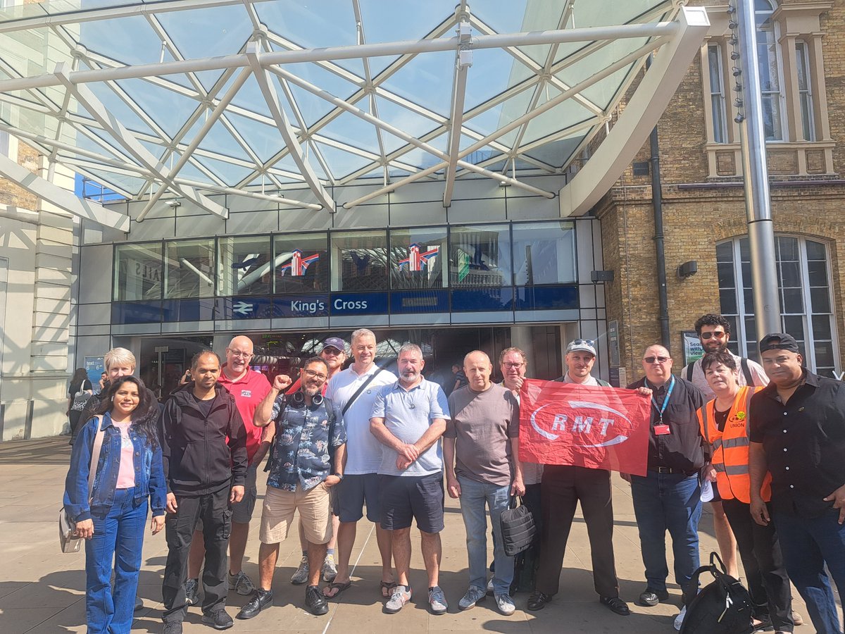 RMT (@rmtunion) on Twitter photo RMT recruitment event at Kings Cross and St. Pancras today from 10:00 16:00
Stop by and say hi 👋
#JoinRMT RMT recruitment event at Kings Cross and St. Pancras today from 10:00 16:00
Stop by and say hi 👋
#JoinRMT