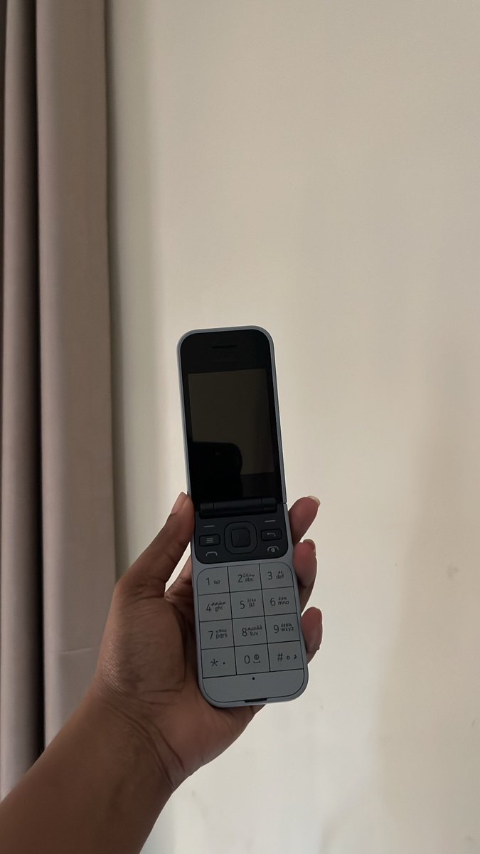 “too much talk I don close phone” 😂😂