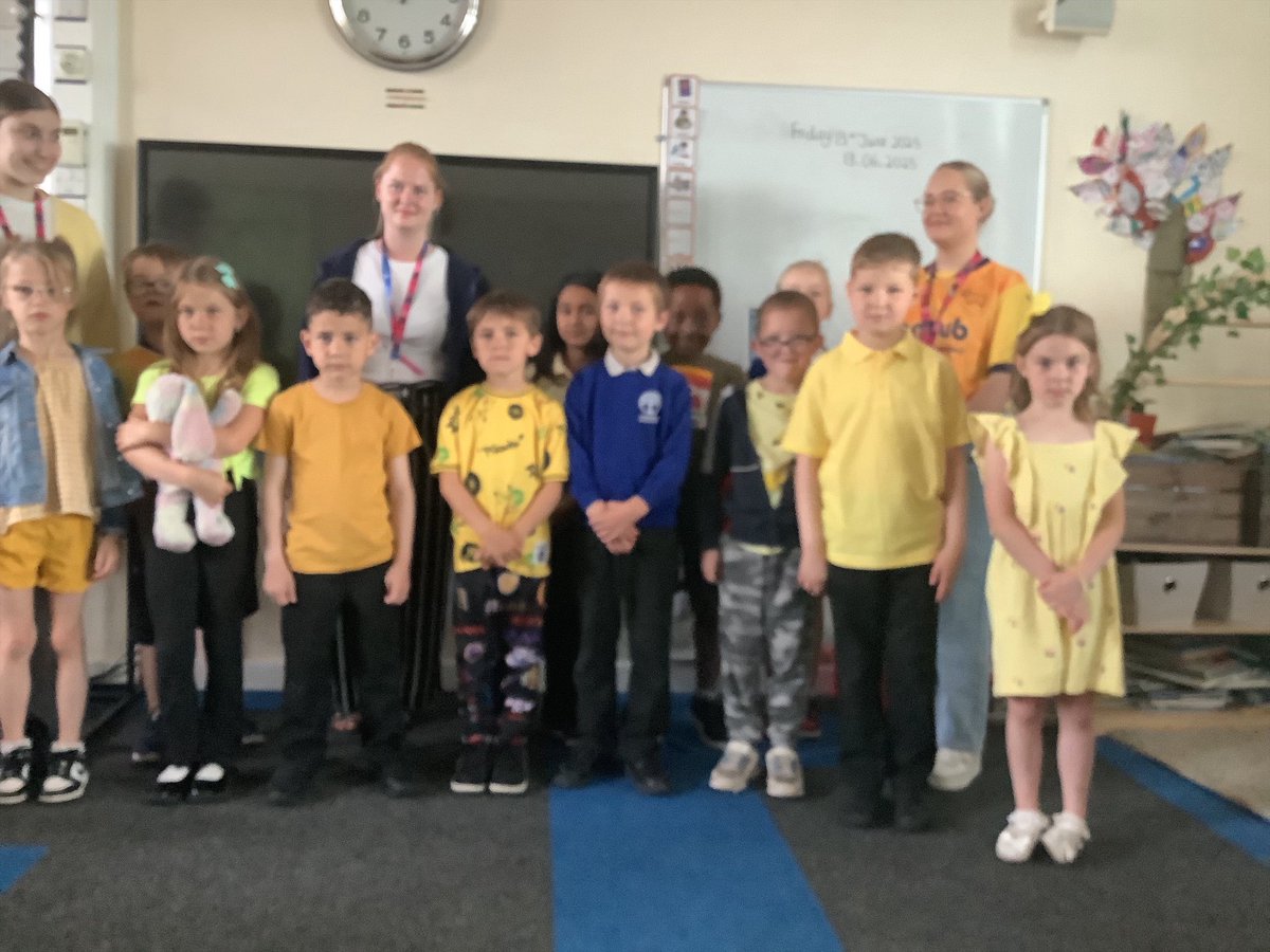 AshwoodYear2's tweet photo. Year 2 have made a great effort for #YellowDay raising money and awareness @satrust_ @ChetwyndSpencer #cysticfibrosis https://t.co/lGEPfYtHLZ