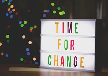 70 à 90 % des projets de changement échouent. Les modèles hiérarchiques classiques freinent l’adaptation. Haier, LDC ou Morning Star montrent qu’en décentralisant le pouvoir, on gagne en agilité et en performance. 

 buff.ly/jpk8GQr
