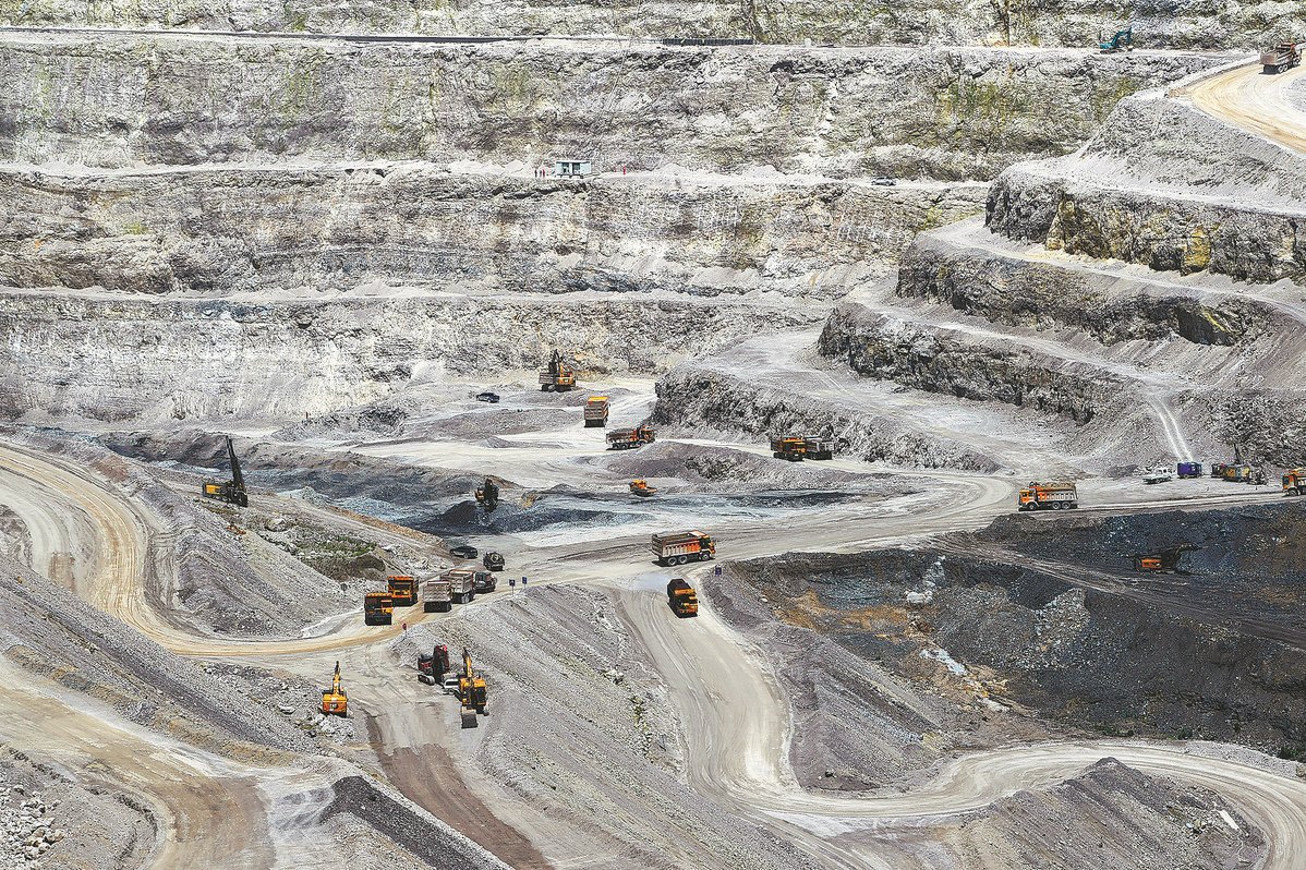 Guizhou, China (@iloveguizhou) on Twitter photo ⛏️ #Guizhou, once reliant on low-value mining, now generates 50 percent of its GDP from green sectors like big data and EVs.
It is transforming geological gifts into engines of prosperity, proving that mineral wealth and ecology can coexist. #EcoGuizhou
🔗bit.ly/4e0BmKd ⛏️ #Guizhou, once reliant on low-value mining, now generates 50 percent of its GDP from green sectors like big data and EVs.
It is transforming geological gifts into engines of prosperity, proving that mineral wealth and ecology can coexist. #EcoGuizhou
🔗bit.ly/4e0BmKd