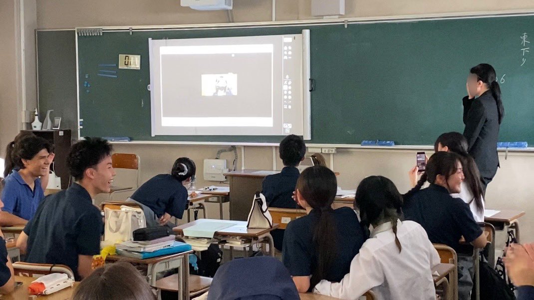 kokusai_hs's tweet image. 2025.06.13
今日は、3週間に渡る教育実習の最終日でした。生徒が作ったムービーで、お別れ会をしたクラスもあるようです。
実習生にとっても、生徒にとっても、とても有意義な3週間だったことでしょう。
お疲れ様でした!