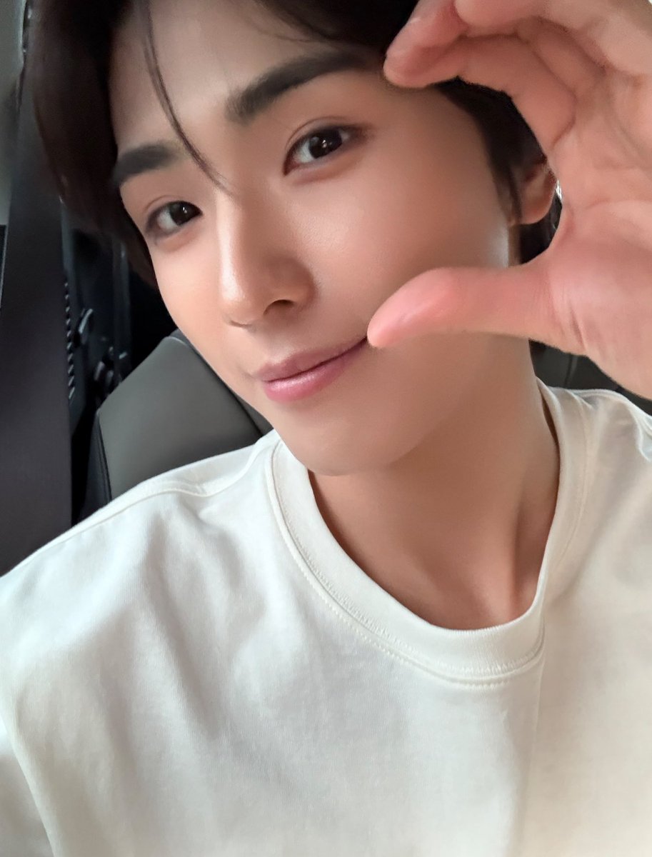 CIX_twt's tweet image. 모두 맛저하세요🥰

#CIX #FIX #용희 #김용희 #ヨンヒ #yonghee