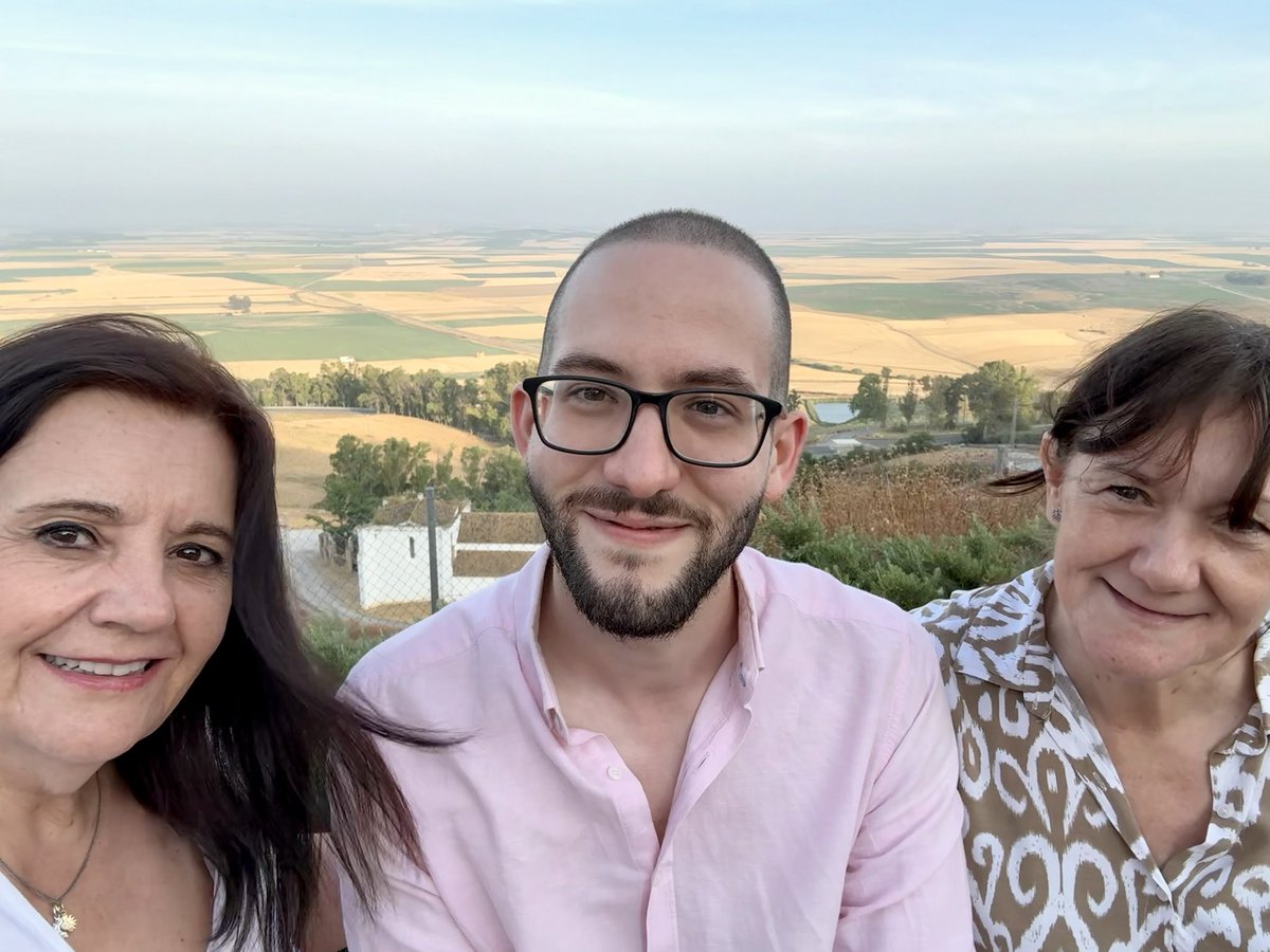 LOPEZMASCARAQUE's tweet image. Acabando el Curso de Neurociencias en Carmona. Un entorno único para aprender, discutir y compartir ciencia. Una semana intensa de conferencias, discusión crítica y ciencia de primer nivel. Gracias a José M. Delgado y Alberto Ferrús por hacerlo posible.