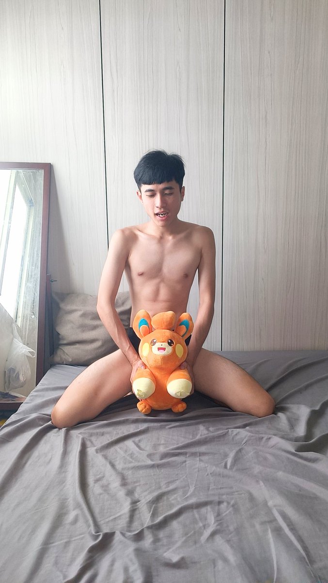 早安，我的搭檔寶可夢為布撥
我們起床後又想睡，
可以幫助恢復疲勞，
看起來它心情變好。