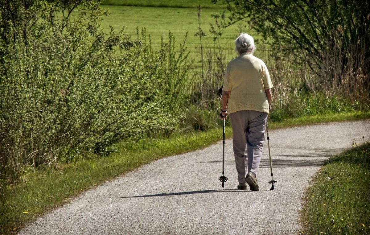 Tallaght University Hospital (TUH) (@tuh_tallaght) on Twitter photo Our Specialist Registrar in Geriatric Medicine, Dr Naomi Davey, has just done a fascinating interview with Sean Moncrieff on <a href="/NewstalkFM/">NewstalkFM</a>.
She explained how the way you walk can tell doctors a lot about your overall level of health.
Well worth a listen! - bit.ly/3ZtnPoD Our Specialist Registrar in Geriatric Medicine, Dr Naomi Davey, has just done a fascinating interview with Sean Moncrieff on <a href="/NewstalkFM/">NewstalkFM</a>.
She explained how the way you walk can tell doctors a lot about your overall level of health.
Well worth a listen! - bit.ly/3ZtnPoD