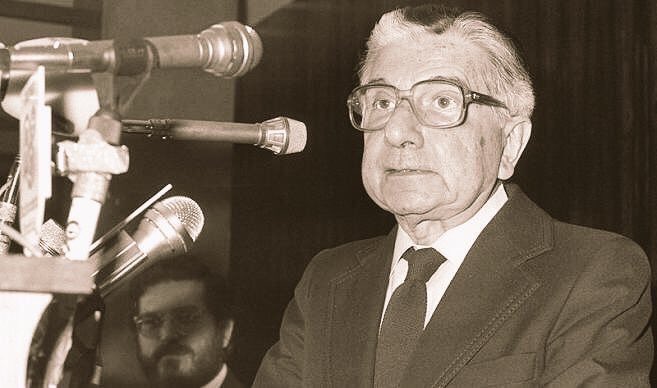 [EFEMERIDES] 

El 13 de junio de 1917 nacía en Asunción, Augusto Roa Bastos, escritor, periodista y guionista. Ganador del Premio Cervantes 1989.