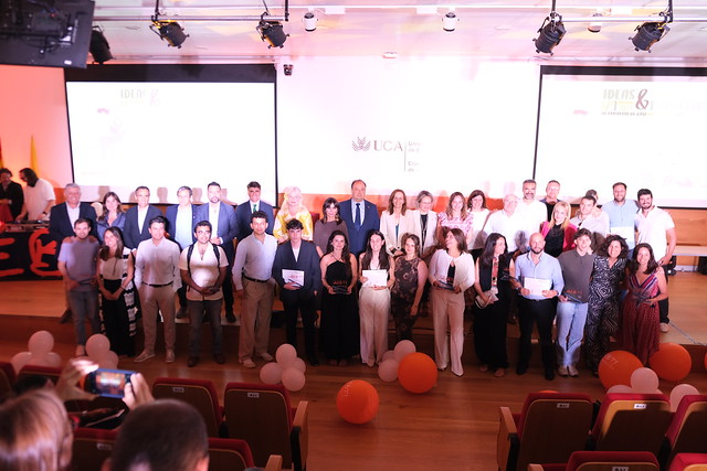 👏 Enhorabuena a todas las personas premiadas en los #atrÉBT2025
Desde el @ConsejoSocialUCA celebramos especialmente el reconocimiento a Amphoracon el Premio Impacto Social, por su innovación agroalimentaria sostenible y transformadora en la provincia.
#InnovaciónConPropósito