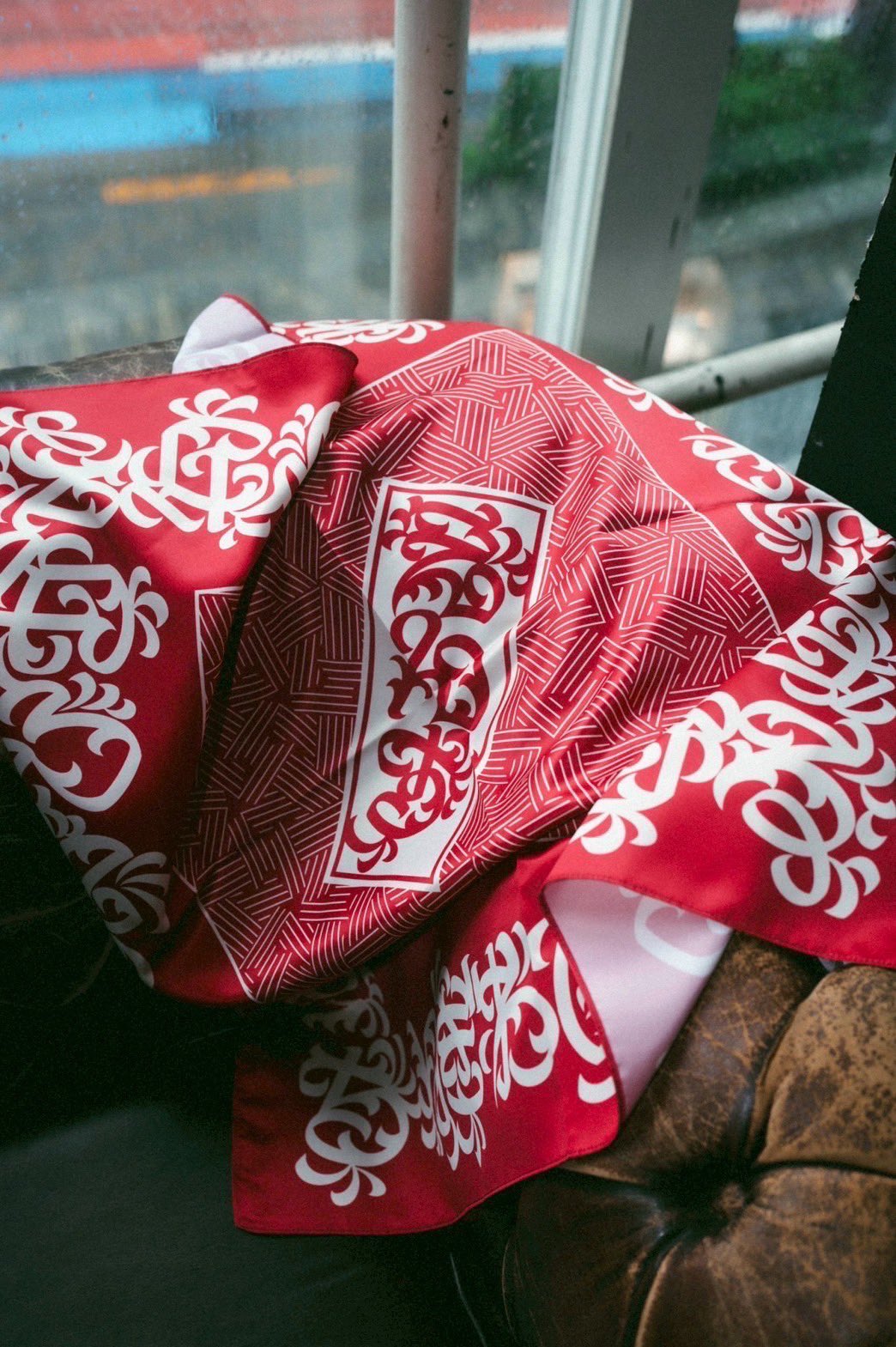 スカーフ シルクプリントスカーフ(Z24OD032)｜阪急百貨店公式通販サイト