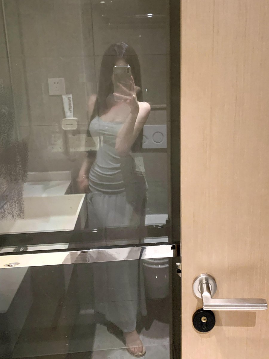 AberdeenEml's tweet photo. 大胆点私信我😘#虎门 #虎门线下 https://t.co/oTWU2HDo8G