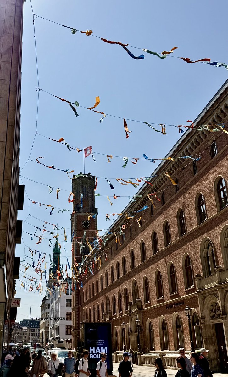 Lunch break……Hamburg showing its best side.