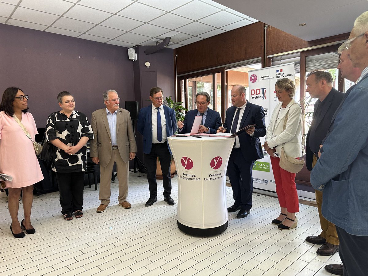 tillyarmelle's tweet image. Ce mercredi 11 juin, le Département des Yvelines a signé la convention du Pacte territorial 2025-2027, permettant le déploiement d'un Service public de la rénovation de l'habitat sur tout le territoire.
💡 Il permettra d adapter les logements a la perte d autonomie @AUTONOMY