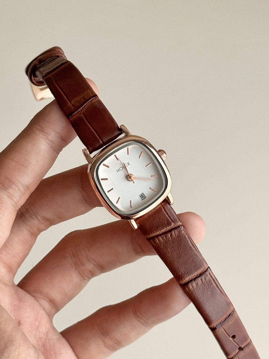 sumpah cantik semua &amp; harganya masih affordable pula cocok buat yang tangannya kecil 😭🤍

aku spill satu persatu ga zonk samsek 👇🏻