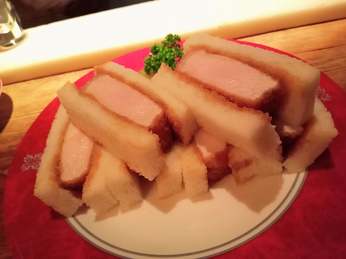 1i1ium1i1y's tweet image. ✔いつかの #bartime
#ジントニック
🍋‍🟩#ジンマーレ
#スコッチ
🥃#オクトモア 08.1 スコティッシュ・バーレイ
🥃#カリラ 2011 6年 イリディセント・カスク
@#銀座 #GINZA1954

数年振り。
また行きはじめました。

#bar #cocktail #銀座1954
#ginmare #神のジン
#scotch #octomore #caolila
.