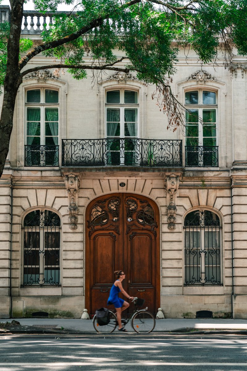 On vous souhaite un merveilleux week-end depuis #Bordeaux 🌞 📸 Jérémy Bexiga
