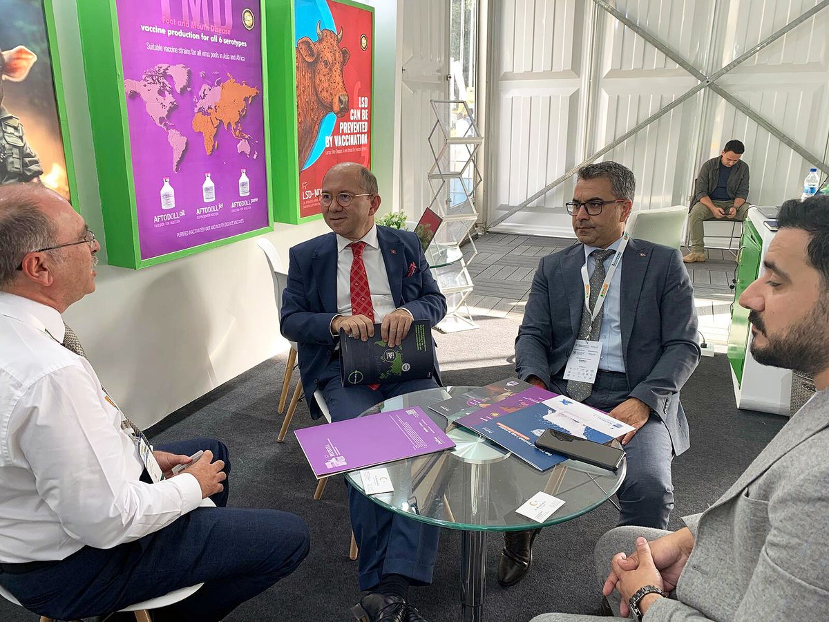 Agritec Africa’daki standımızı, T.C. Nairobi Büyükelçisi Sn. Subutay Yüksel ve Ticaret Müşaviri Sn. Dr. Mustafa Alıcı teşrif etti. Nazik ziyaretleri için teşekkür ederiz. 

Dollvet olarak Türkiye’yi globalde en iyi şekilde temsil etmeye devam ediyoruz.

#Dollvet #AgritecAfrica