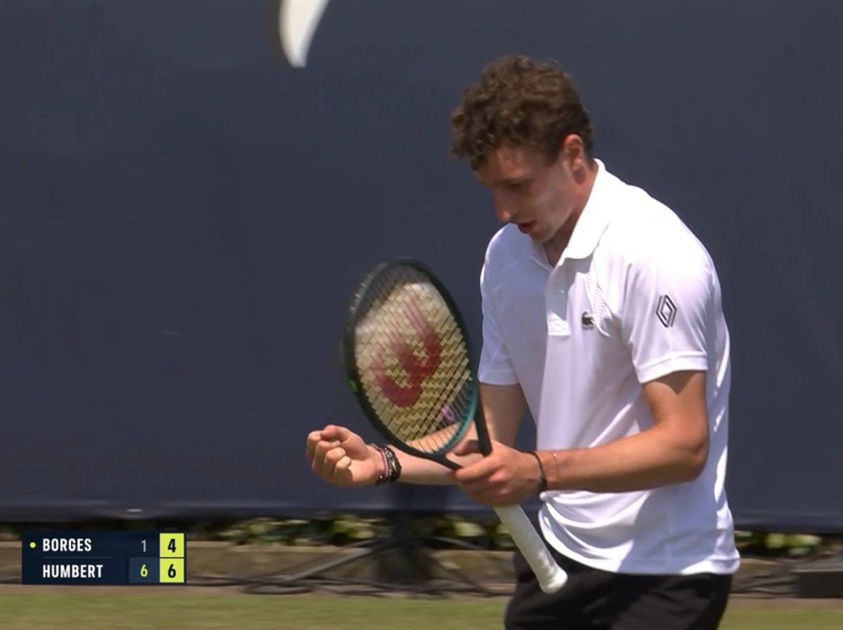 Quand je vois Ugo Humbert surmotivé à chaque point, parfois limite possédé, à s'auto-congratuler, à se parler énormément, je me dis que cela doit demander une énergie et un influx nerveux de dingue pour entrer dans cet "état" à chaque rencontre.

 En tout cas, il est en demies à